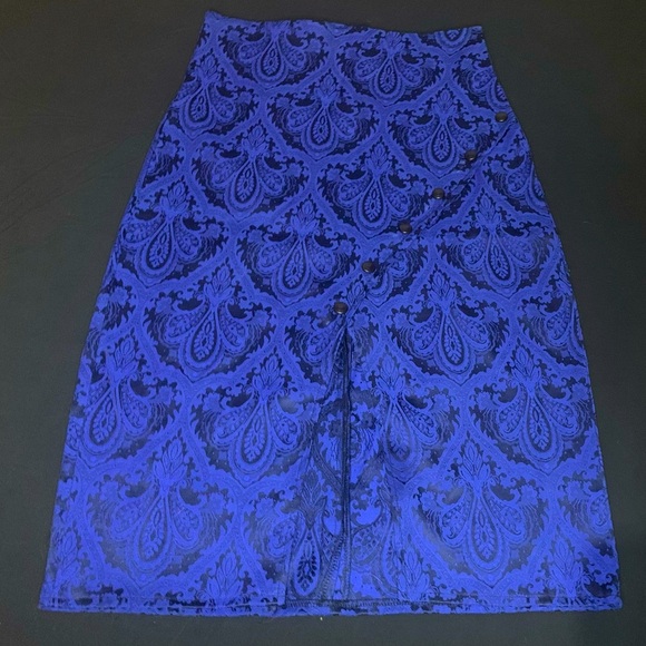 Phaze Skirt - Picture 1 of 3
